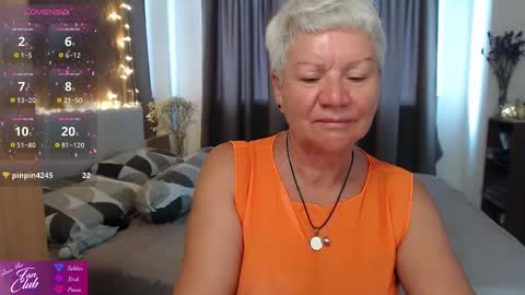 Roxana online show from May 25, 11:44 pm