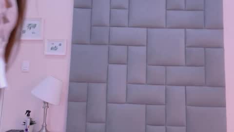 Snapshot of roxana_mill chatting on October 12, 5:23 pm Roxana online show from October 12, 5:23 pm
