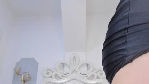 roxana_scott1 online show from July 28, 3:35 am