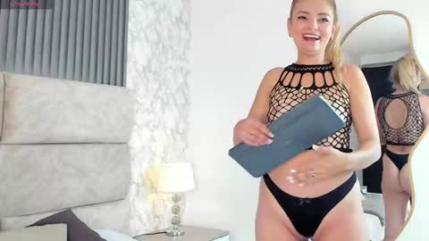 roxana sins online show from October 10, 2:49 pm