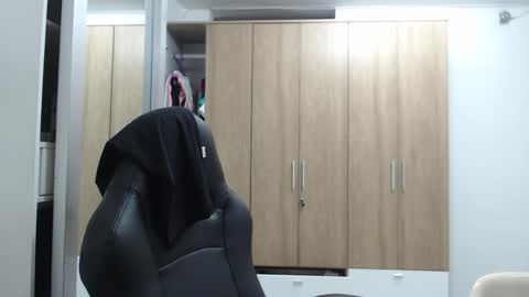 Roxana online show from December 20, 2:08 am