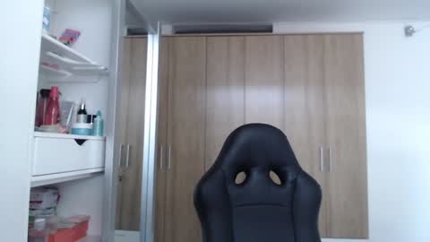 Roxana online show from December 22, 5:10 pm