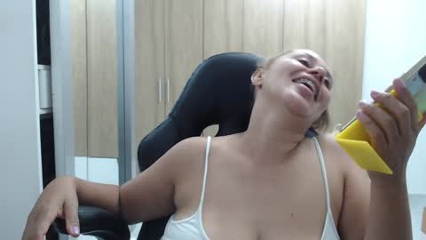 Roxana online show from December 24, 11:22 pm