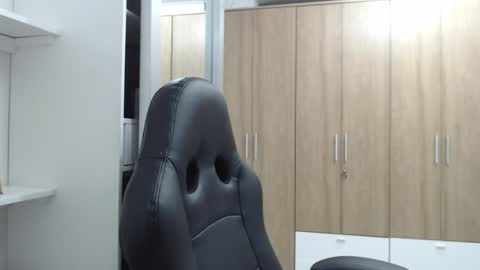 Roxana online show from January 2, 2:43 am