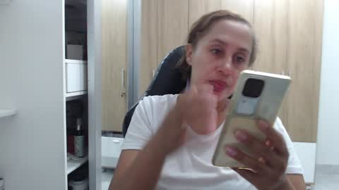 Roxana online show from January 8, 1:00 am