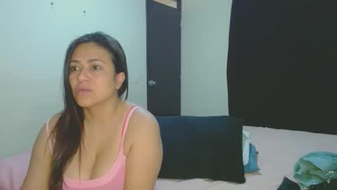 roxanasexy2025 online show from September 14, 12:15 pm