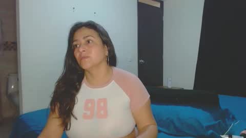 roxanasexy2025 online show from November 24, 12:38 pm