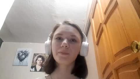 Mia online show from September 24, 3:26 pm