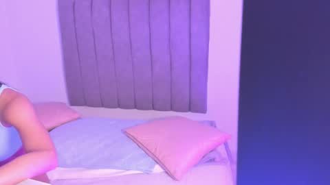 Roxane online show from December 5, 12:14 pm