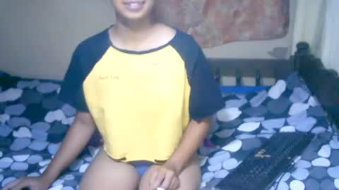 Snapshot of roxanne_98 chatting on February 25, 2:14 am roxanne_98 online show from February 25, 2:14 am