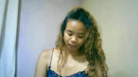 Snapshot of roxanne_98 chatting on September 29, 11:20 pm roxanne_98 online show from September 29, 11:20 pm
