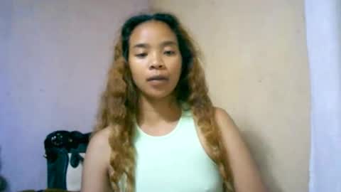 Snapshot of roxanne_98 chatting on October 5, 2:32 am roxanne_98 online show from October 5, 2:32 am