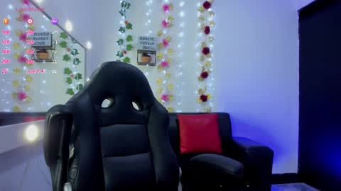 Snapshot of roxanne_jones1 chatting on September 27, 8:58 pm roxanne online show from September 27, 8:58 pm