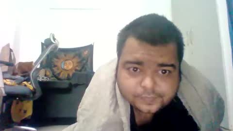 Snapshot of roxid443 chatting on October 31, 1:23 pm roxid443 online show from October 31, 1:23 pm