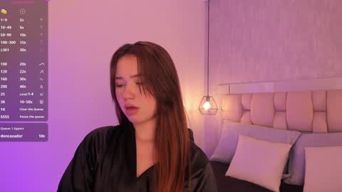 Snapshot of roxie_summers chatting on January 29, 1:58 am Roxie online show from January 29, 1:58 am