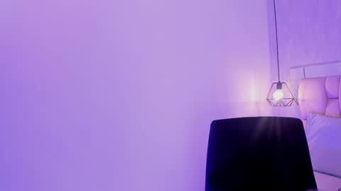 Snapshot of roxie_summers chatting on February 13, 10:54 pm Roxie online show from February 13, 10:54 pm