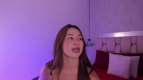 Snapshot of roxie_summers chatting on March 8, 7:42 pm Roxie online show from March 8, 7:42 pm