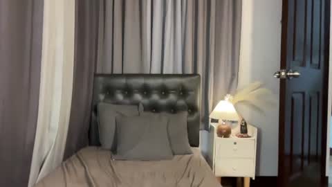 Snapshot of roxiethogersen chatting on July 14, 10:09 am roxiethogersen online show from July 14, 10:09 am