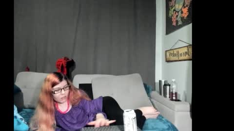 roxihazeleyes online show from October 10, 4:39 pm