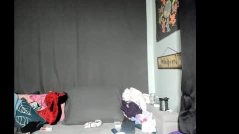 roxihazeleyes online show from February 9, 7:07 pm