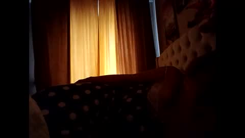 Snapshot of roxolanaa_sexy chatting on December 5, 9:18 am ROXOLANAA SEXY online show from December 5, 9:18 am