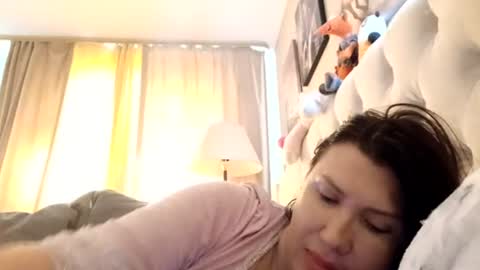 Snapshot of roxolanaa_sexy chatting on July 1, 6:15 am ROXOLANAA SEXY online show from July 1, 6:15 am