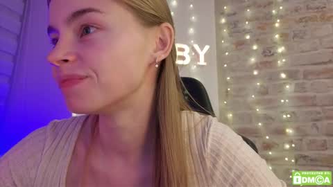 Snapshot of roxxxie_reid chatting on February 21, 9:05 pm Roxieex ABBY online show from February 21, 9:05 pm