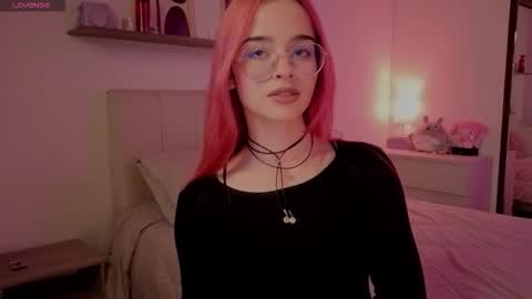 Roxxy online show from December 3, 10:30 pm