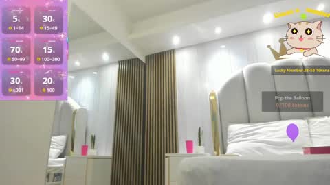 Snapshot of roxy_flame_ chatting on April 30, 11:16 am Roxy online show from April 30, 11:16 am