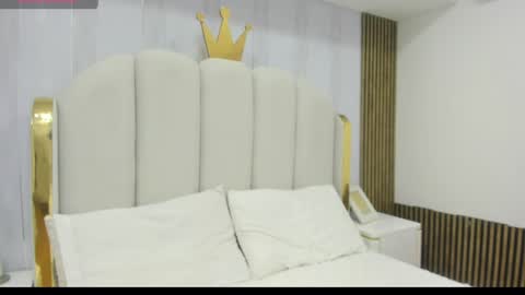 Snapshot of roxy_flame_ chatting on May 1, 11:26 am Roxy online show from May 1, 11:26 am