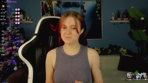 Snapshot of roxy_foxi chatting on December 14, 1:55 am Roxy fiery online show from December 14, 1:55 am