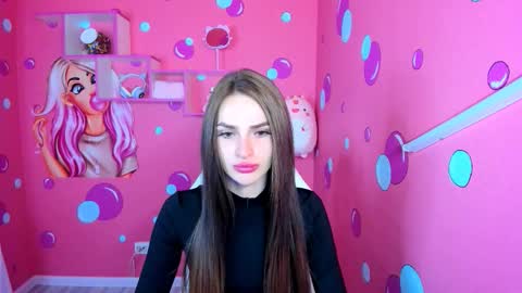 Snapshot of roxy_kisss chatting on October 18, 10:27 am Roxy online show from October 18, 10:27 am