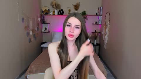 Snapshot of roxy_kisss chatting on October 20, 10:49 am Roxy online show from October 20, 10:49 am