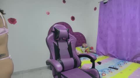 Roxy online show from December 17, 3:34 am