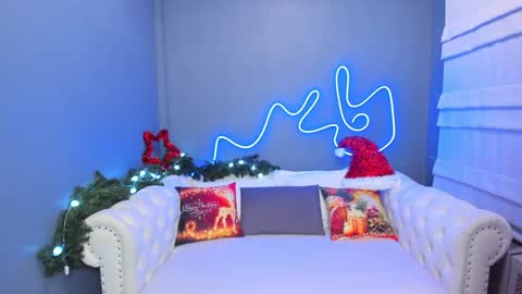 Roxy online show from December 29, 1:24 am