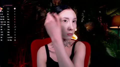 Snapshot of roxy_morrison_x chatting on April 29, 3:43 am roxanne online show from April 29, 3:43 am