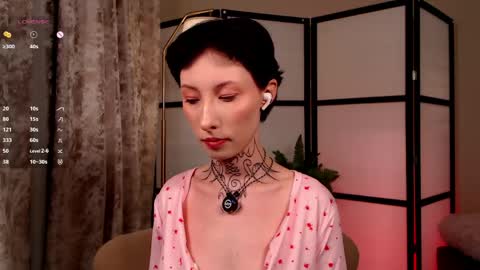 Snapshot of roxy_morrison_x chatting on May 14, 3:46 am roxanne online show from May 14, 3:46 am