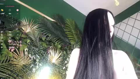 Snapshot of roxy_morrison_x chatting on May 27, 3:47 am roxanne online show from May 27, 3:47 am