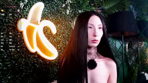 Snapshot of roxy_morrison_x chatting on May 31, 3:47 am roxanne online show from May 31, 3:47 am