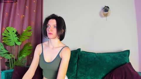 roxy_riot_ online show from February 6, 1:27 am