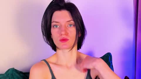 roxy_riot_ online show from February 9, 1:22 am