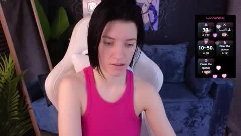 roxy_riot_ online show from December 3, 1:35 am