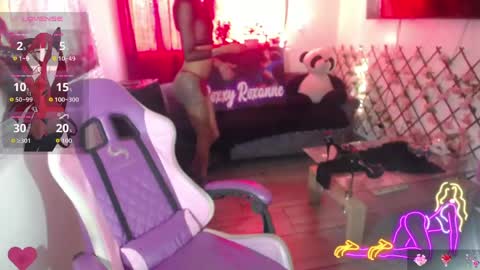 Snapshot of roxy_roxxan chatting on May 10, 2:11 pm - online show from May 10, 2:11 pm