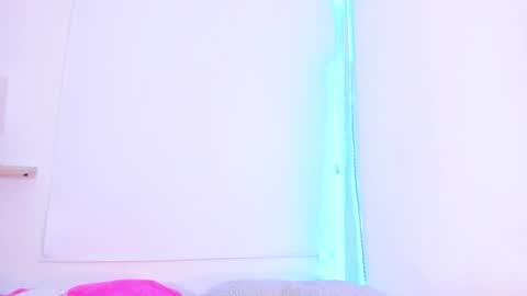 roxy_stone1 online show from January 9, 8:21 pm