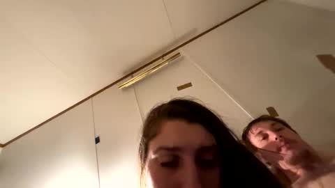 Snapshot of roxybcali chatting on November 21, 8:57 am Roxy and Brock online show from November 21, 8:57 am