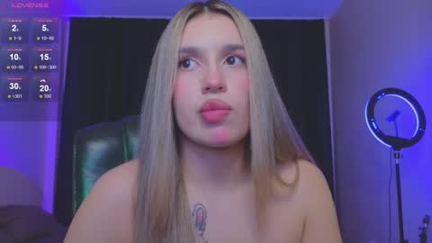 Roxy online show from November 15, 9:21 pm