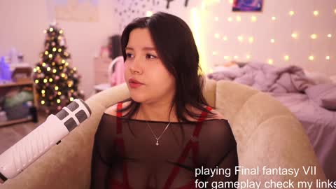 Snapshot of roxysuh chatting on February 3, 8:57 am roxysuh online show from February 3, 8:57 am