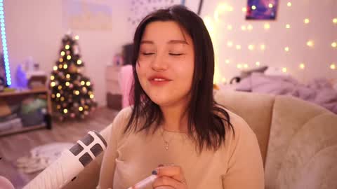 Snapshot of roxysuh chatting on February 4, 5:53 am roxysuh online show from February 4, 5:53 am