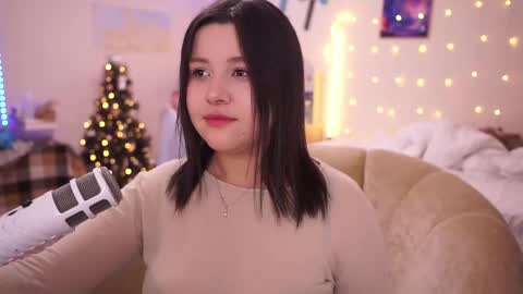 Snapshot of roxysuh chatting on February 13, 8:06 am roxysuh online show from February 13, 8:06 am