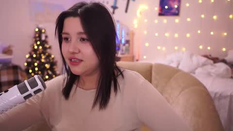 Snapshot of roxysuh chatting on February 13, 11:17 am roxysuh online show from February 13, 11:17 am